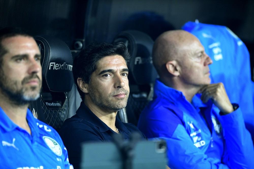 Abel elogia eficácia do Palmeiras no Dérbi e chegada de Arias: 