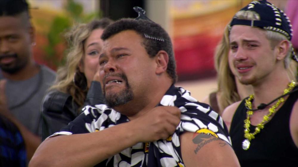 Babu Santana vibra com Eliminação de Sarah Andrade, e Ana Paula Renault chora