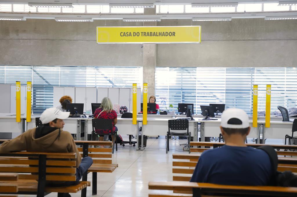 Barueri anuncia 27 vagas de emprego a partir de 10 de fevereiro