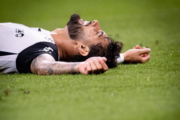 Corinthians confirma lesão de Yuri Alberto na coxa esquerda