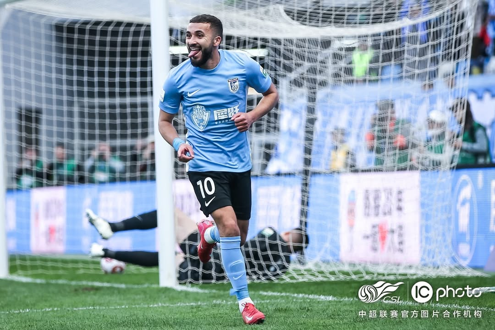 Corinthians negocia com Zakaria Labyad, meia marroquino que jogou com Memphis no PSV