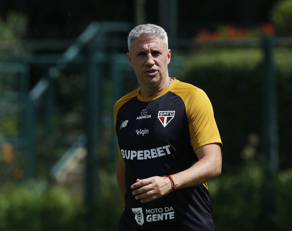 Escalação do São Paulo: Crespo tem dois desfalques para jogo decisivo no Paulistão