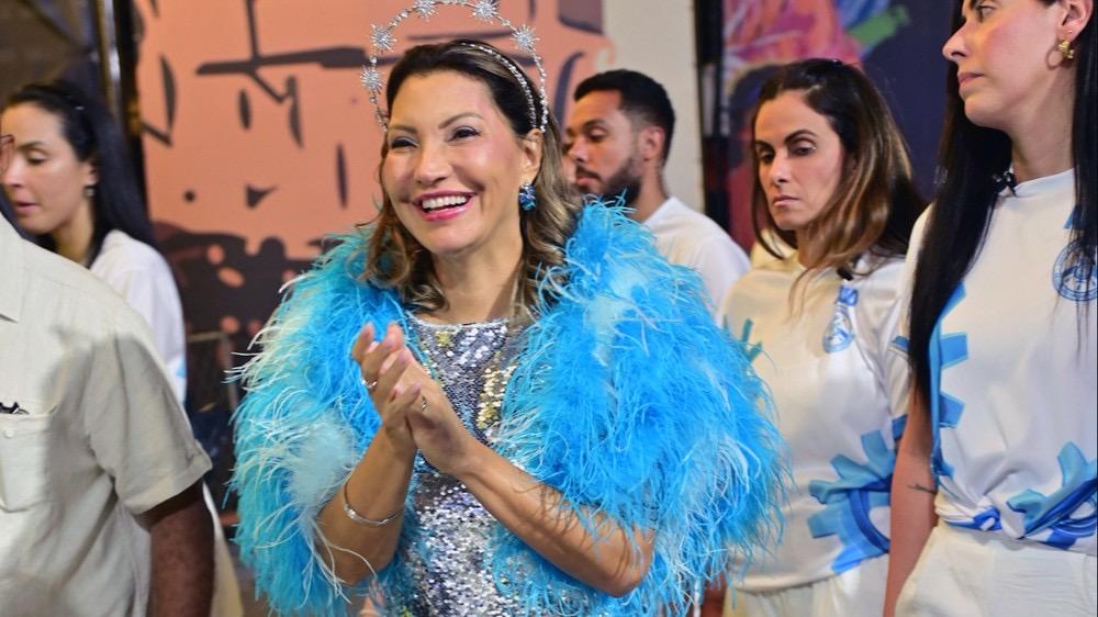 Janja diz que desistiu de desfilar na Sapucaí para evitar 'perseguição' a Lula e a escola de samba