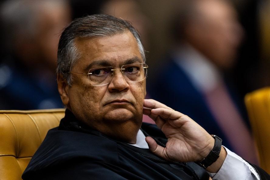 Penduricalhos': veja os tipos de auxílios suspensos por Dino que favorecem supersalários no serviço público