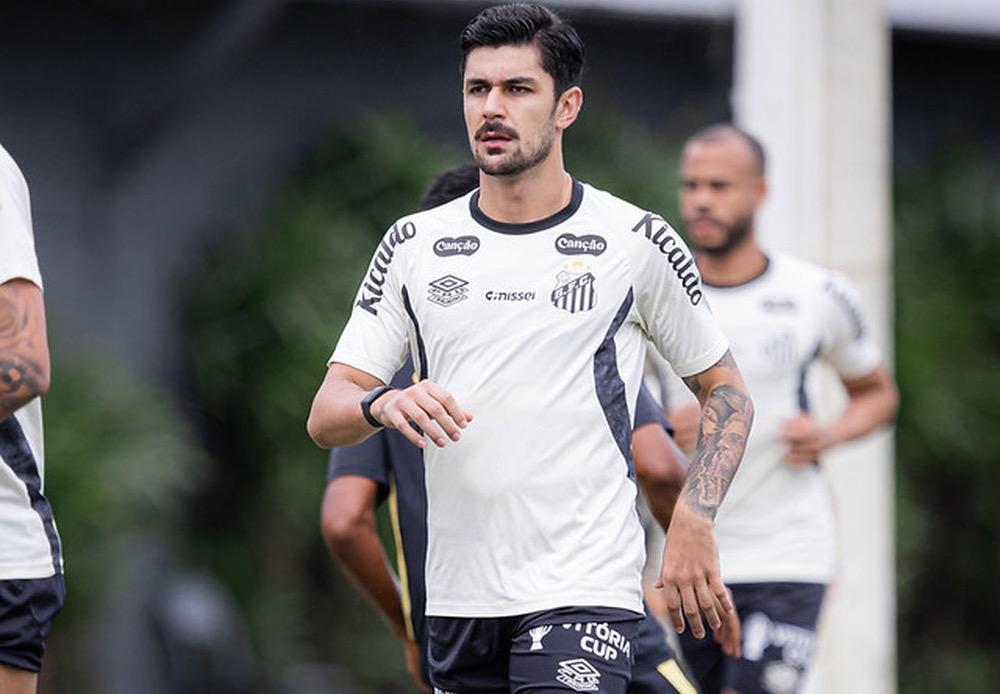 Santos sofre transfer ban e fica impedido de registrar reforços