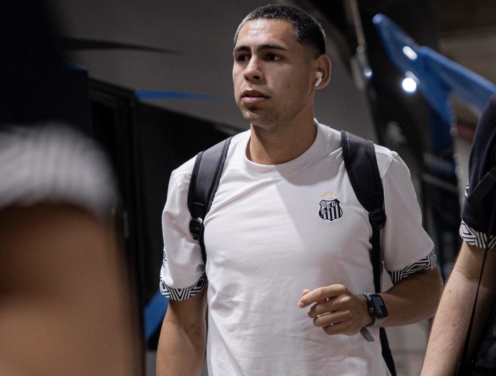 Santos vai receber R$ 1 milhão pelo empréstimo de Caballero e estipula valor de compra a time inglês