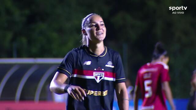 São Paulo vira sobre o Inter na estreia do Brasileirão Feminino