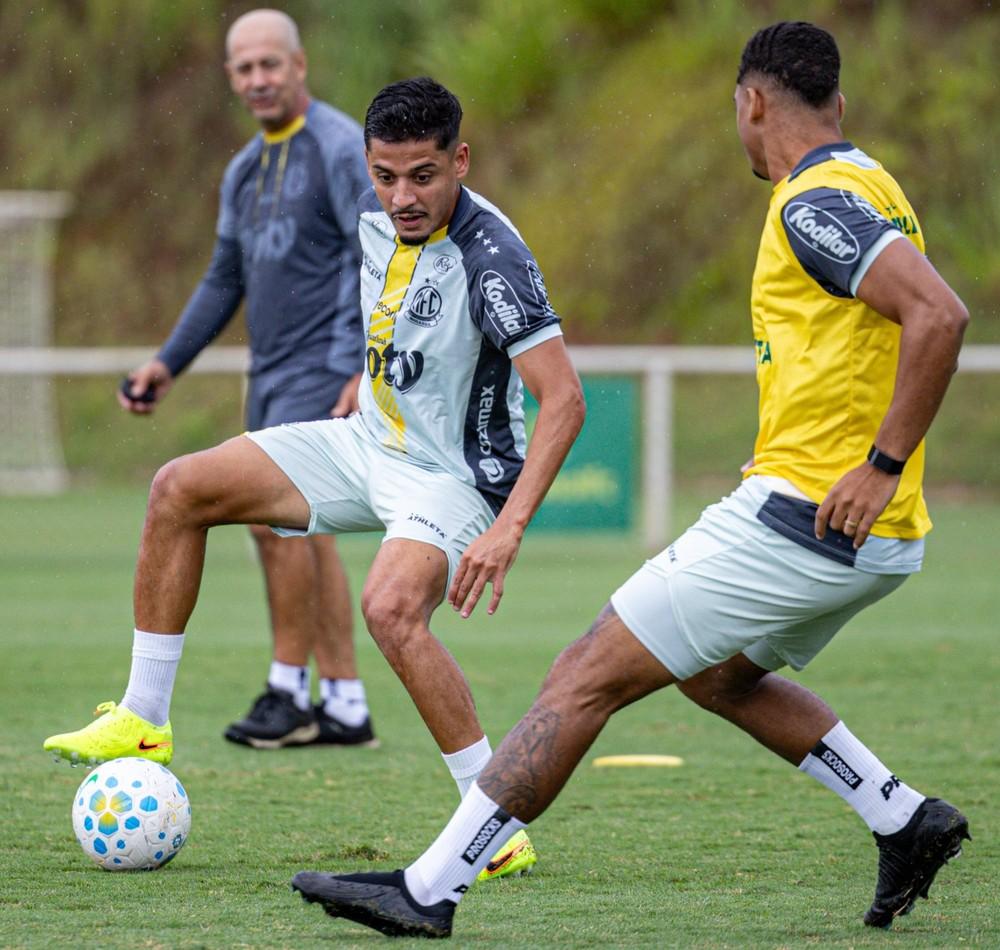Escalação do Mirassol: após 23 dias sem jogos, Leão terá time próximo do ideal contra o Santos