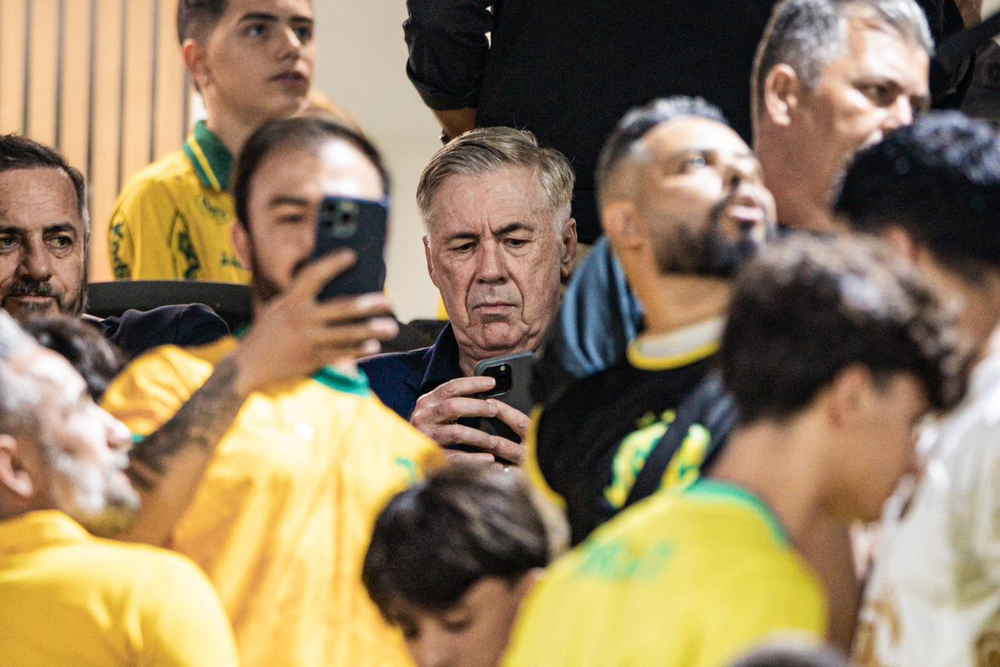Guanaes explica discussão com Vojvoda e critica expulsões em Mirassol x Santos: 