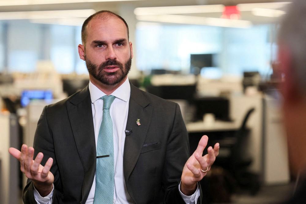 Interrogatório de Eduardo Bolsonaro é marcado para abril; ex-deputado não apresentou defesa e está nos EUA