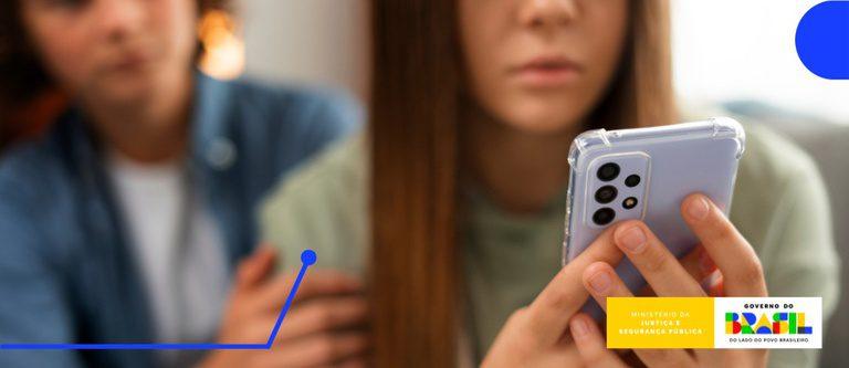 MJSP pede explicações ao TikTok sobre trend que incentiva violência contra mulheres