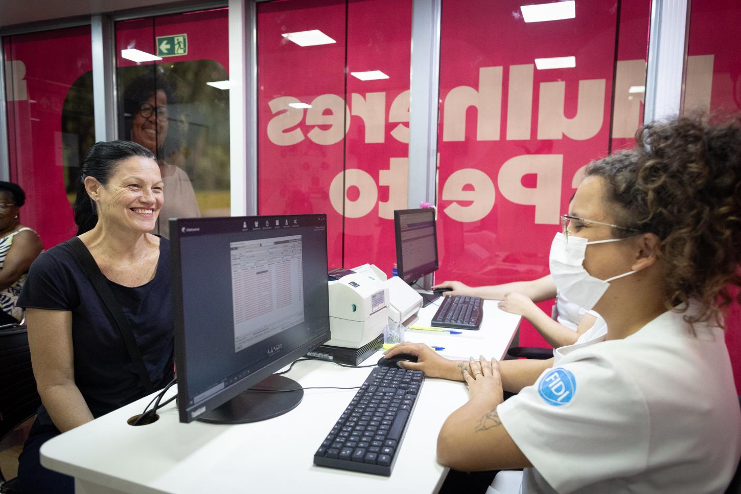 No mês das mulheres, capital e quatro municípios recebem as Carretas de Mamografia; veja o itinerário