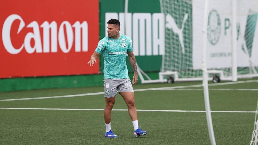 Paulinho vai a campo e tem novo avanço para voltar no Palmeiras: 