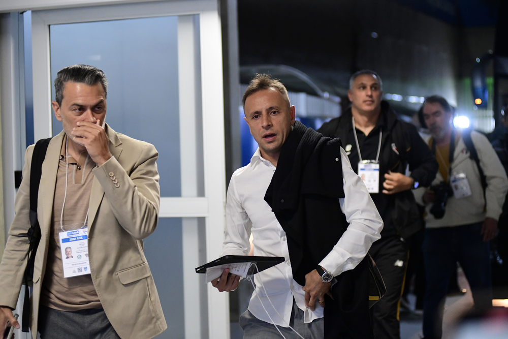 Rafinha dá voto de confiança a Roger Machado no São Paulo: 