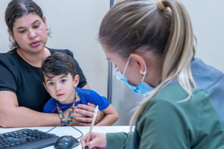 Com investimento de R$ 83 milhões, Governo do Brasil amplia assistência a pessoas com TEA