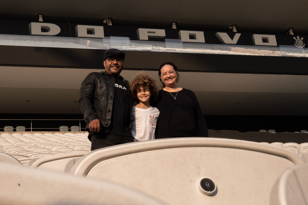 Corinthians marca reunião para debater futuro de Flora; ausência em torneios incomoda família