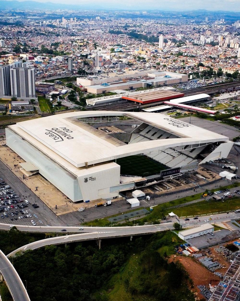 Corinthians x Internacional: onde assistir ao vivo, horário e escalações