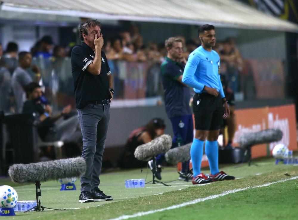 Cuca diz que Neymar será baixa no Santos contra o Bahia: 