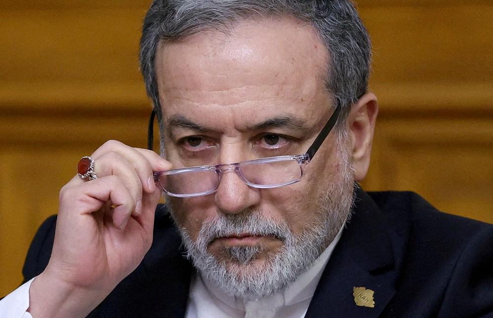 Irã oferece aos EUA um acordo para reabrir Ormuz, mas adia negociações nucleares
