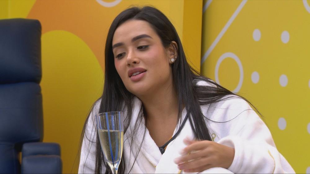Jordana revela beijos com Jonas Sulzbach para Gabriela: 'Meu segredinho com o Brasil'
