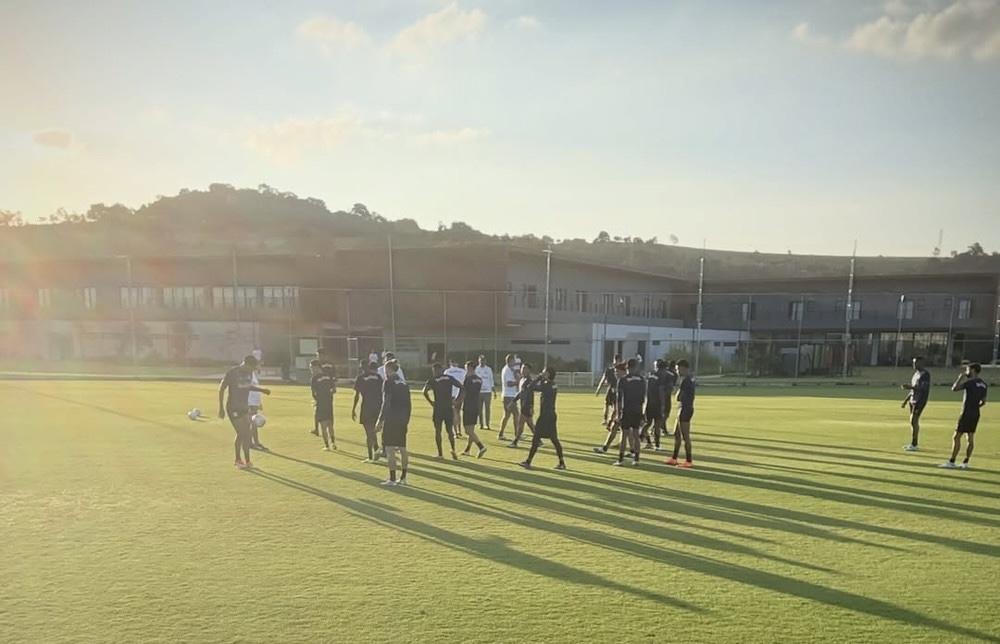 Jürgen Klopp visita centro de treinamento do Bragantino antes de jogo contra o Palmeiras