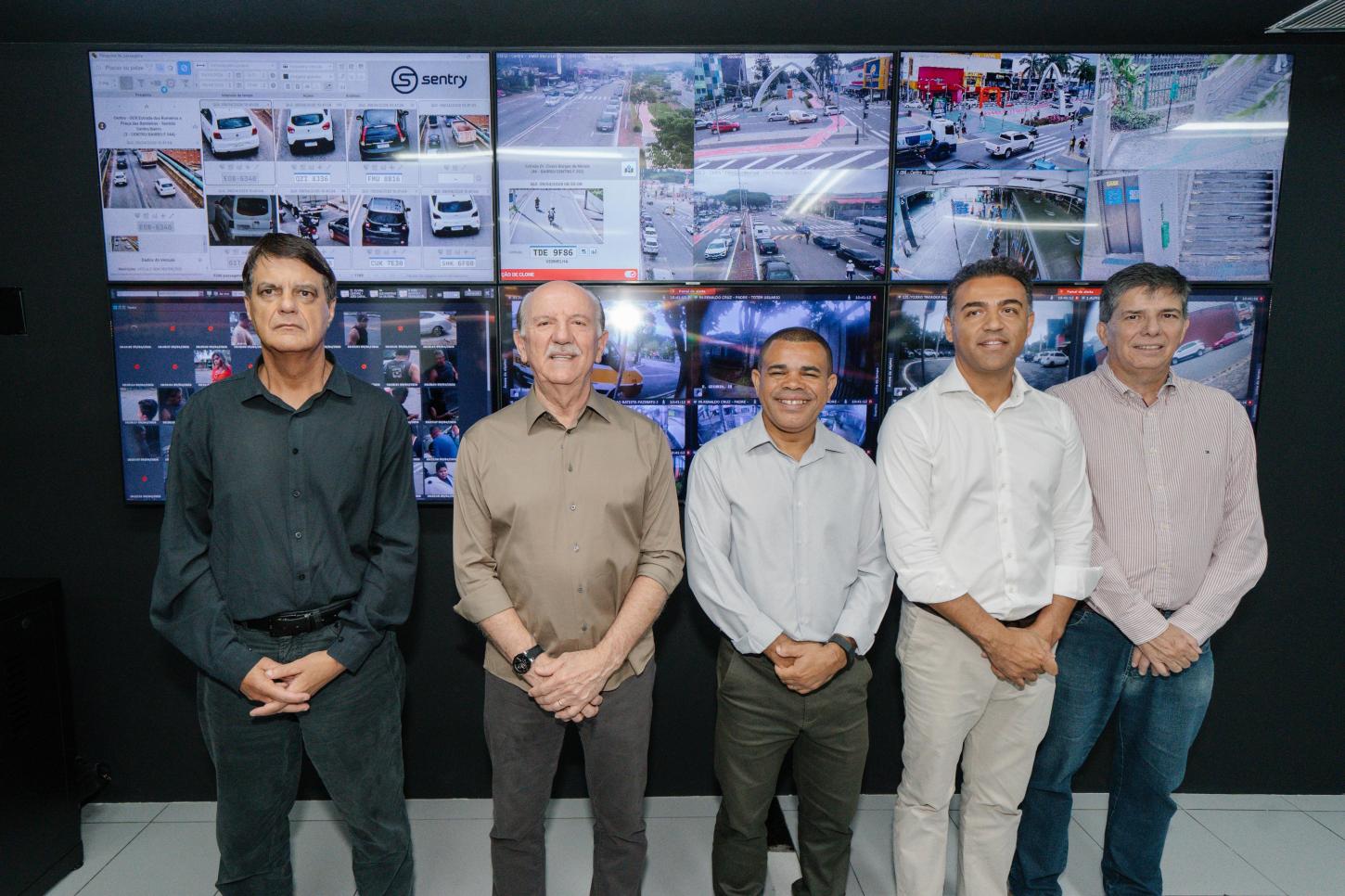 Prefeito Beto Piteri investe em tecnologia na segurança e lança Smart Barueri