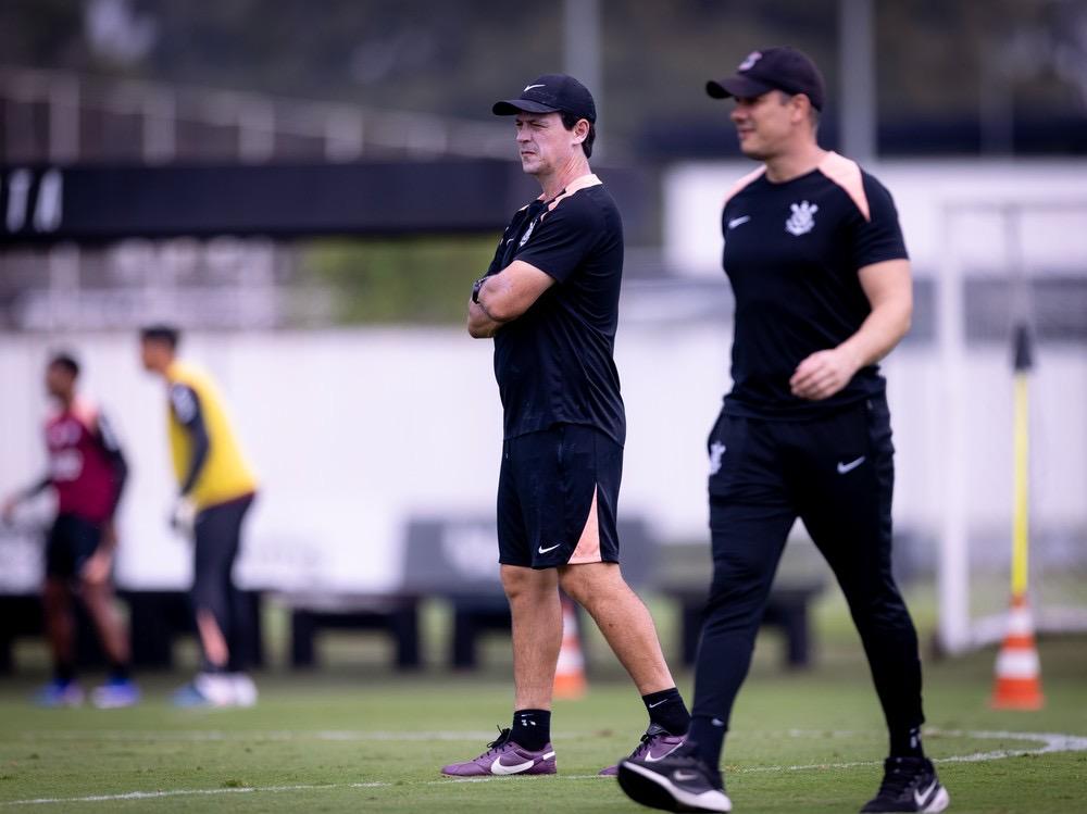 Treino do Corinthians: Memphis inicia transição física, e Gui Negão se aproxima de retorno