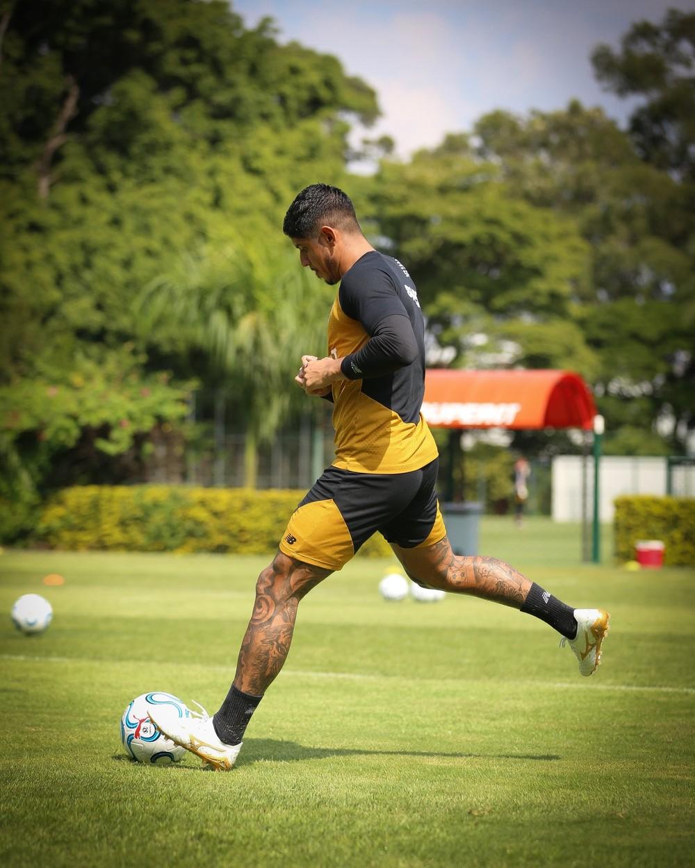 Treino do São Paulo: equipe viaja ao Uruguai com um retorno e quatro novos desfalques