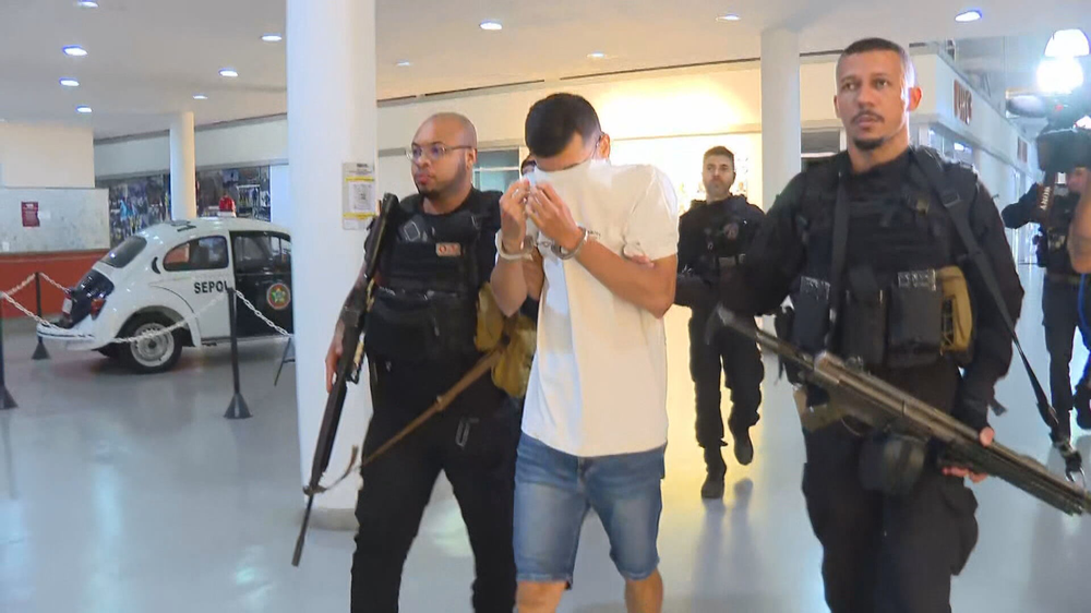 ‘Vai no DC. Preciso pagar o cartão’: polícia diz que mensagem interceptada liga família de Marcinho VP a Doca, chefe do CV
