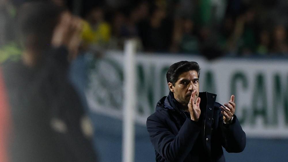 Abel pede desculpas por gesto na Libertadores e elogia reservas do Palmeiras: 