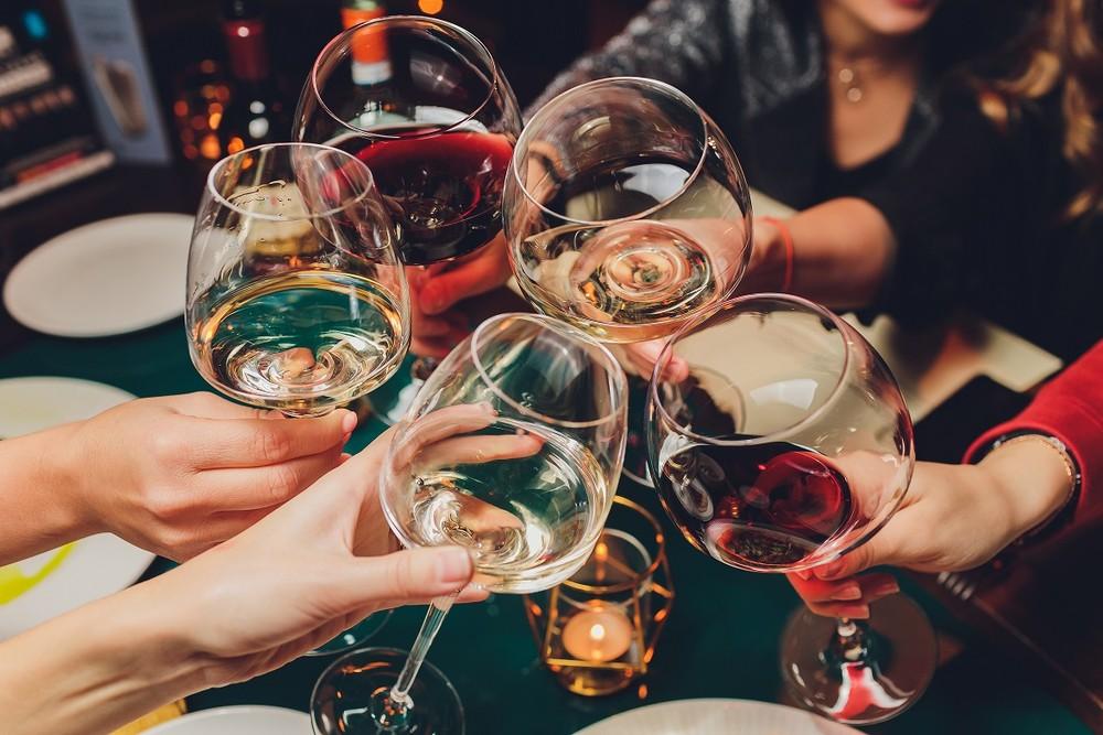 Acordo UE-Mercosul: imposto do vinho europeu começa a cair nesta sexta e zera em 2034; veja datas
