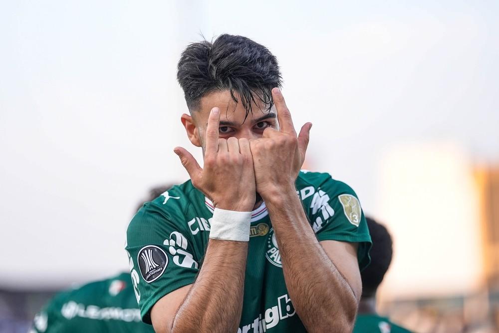 Artilheiro e garçom, Flaco López se consolida como o jogador mais decisivo do Palmeiras em 2026