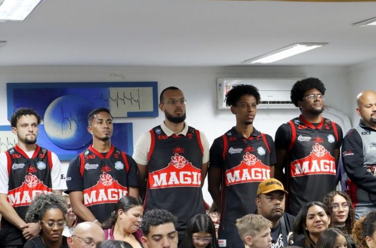 Basquete 3x3 de Osasco e Orquestra infantil recebem moção no plenário