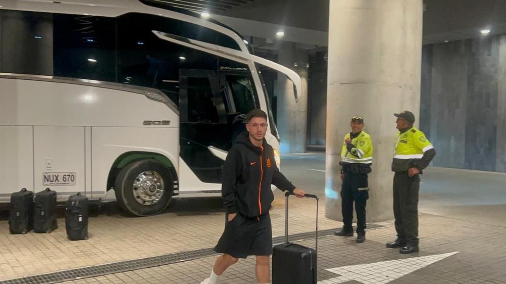 Corinthians chega à Colômbia para jogo da Libertadores ainda sem Memphis; veja relacionados