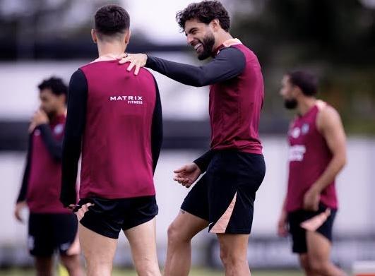 Escalação do Corinthians: Diniz fará mudança no meio de campo para encarar o São Paulo