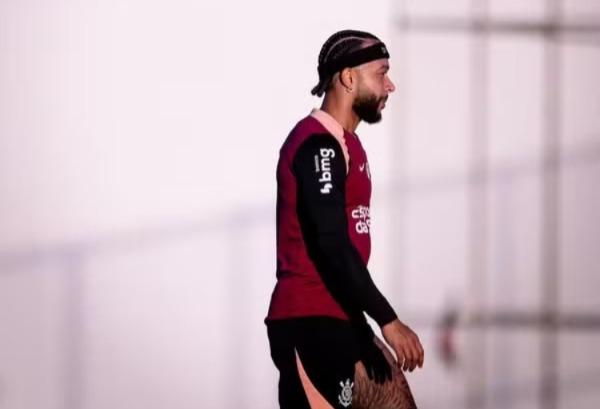 Escalação do Corinthians: Memphis deve ser titular contra o Platense