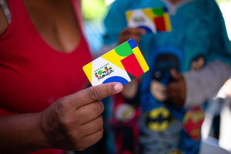Famílias em risco de insegurança alimentar grave seria o dobro sem o Bolsa Família