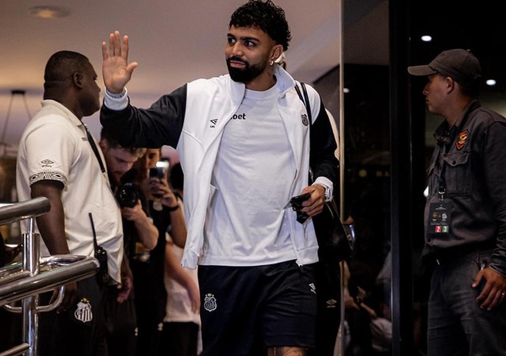 Gabigol explica ida a vestiário após ser substituído no Santos: 