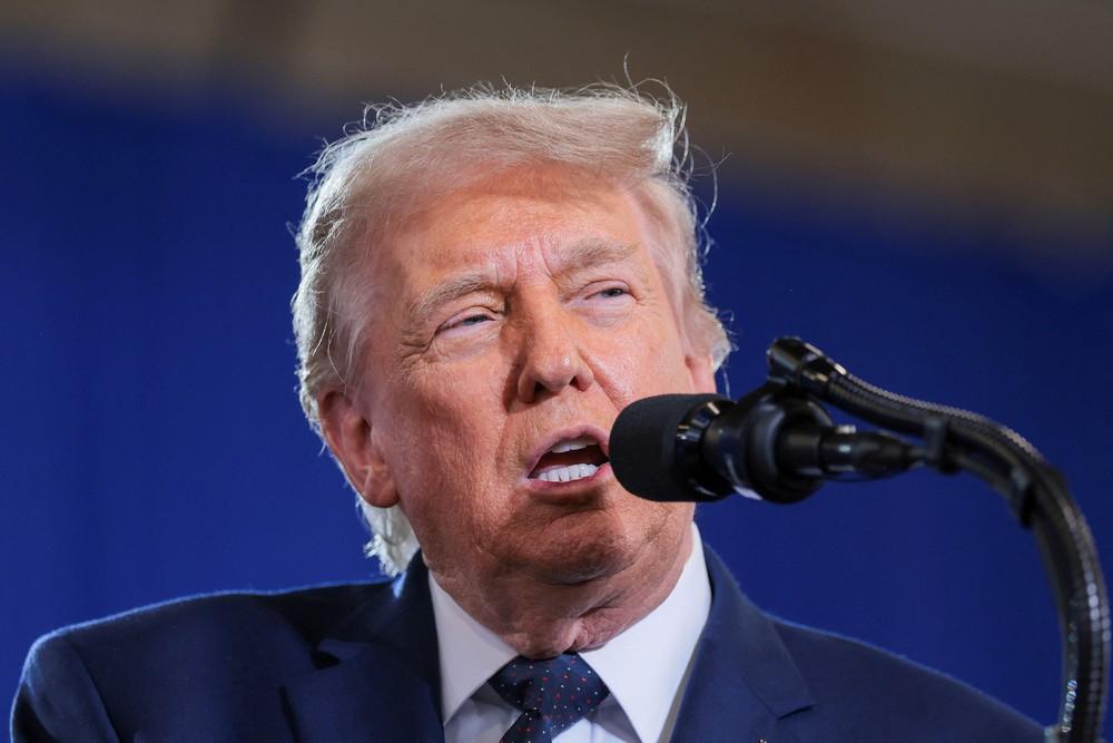 Irã rebate Trump, chama ameaças de 'blefe' e diz que deve cobrar taxas de navegação no Estreito de Ormuz