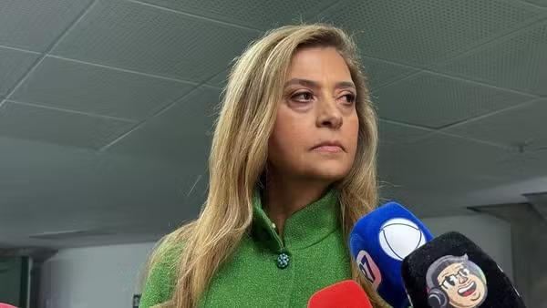 Leila ironiza críticas ao Palmeiras, defende Abel, mas diz que possível eliminação é 