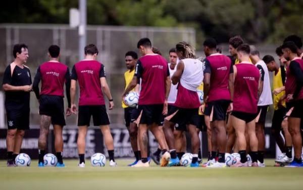 O Corinthians inicia neste sábado uma sequência desgastante de viagens e jogos fora de casa antes do clássico contra o S