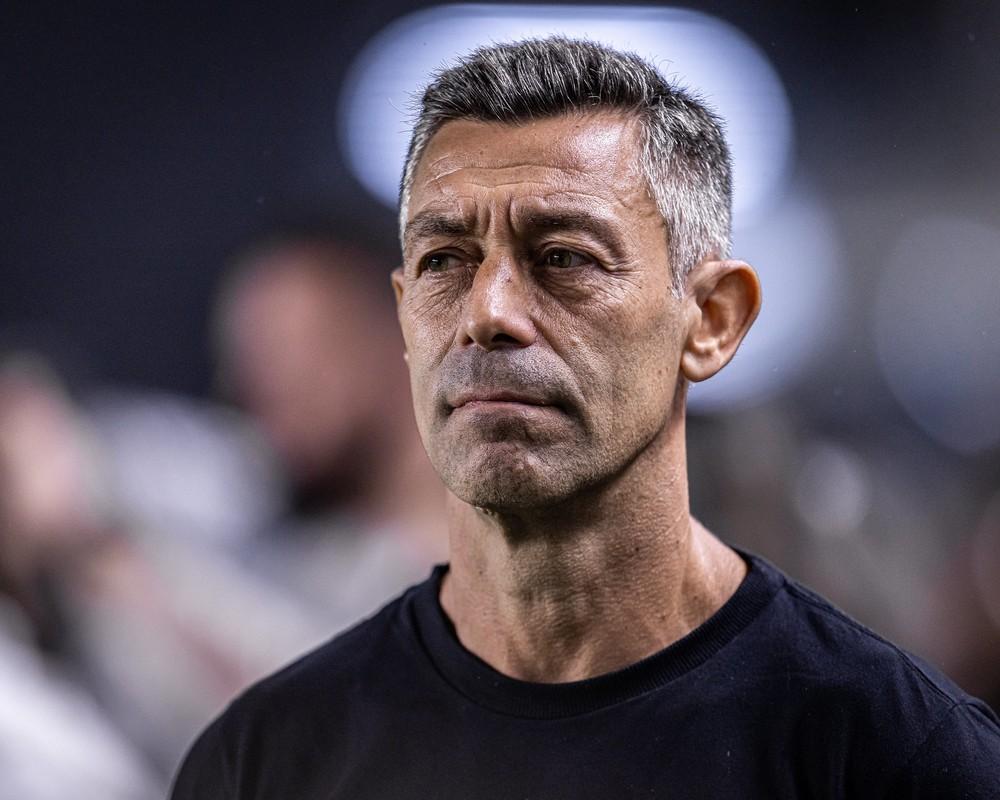 Pedro Caixinha x Santos: CAS marca audiência de processo do técnico contra o clube