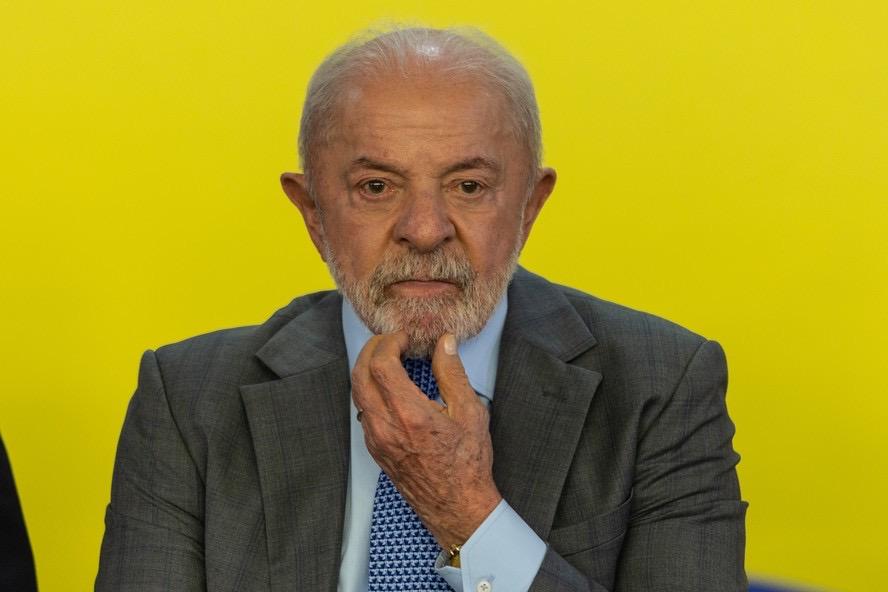 Genial/Quaest: Após caso Flávio e Vorcaro e novo tarifaço, desaprovação do governo Lula oscila para 48%