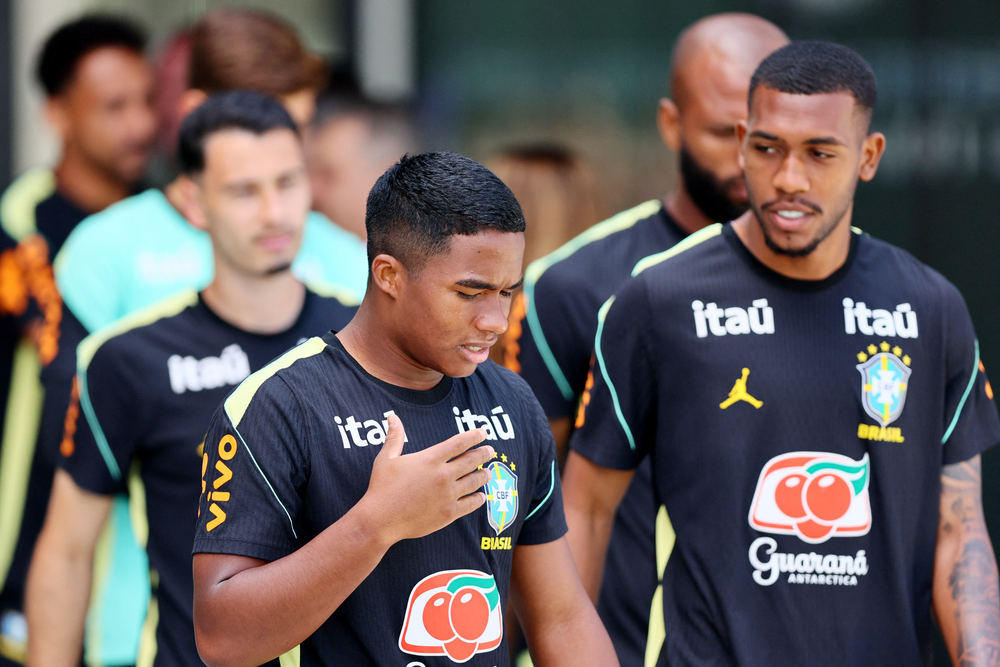 Quem substitui Raphinha? Lesão de atacante abre disputa na ponta direita da Seleção