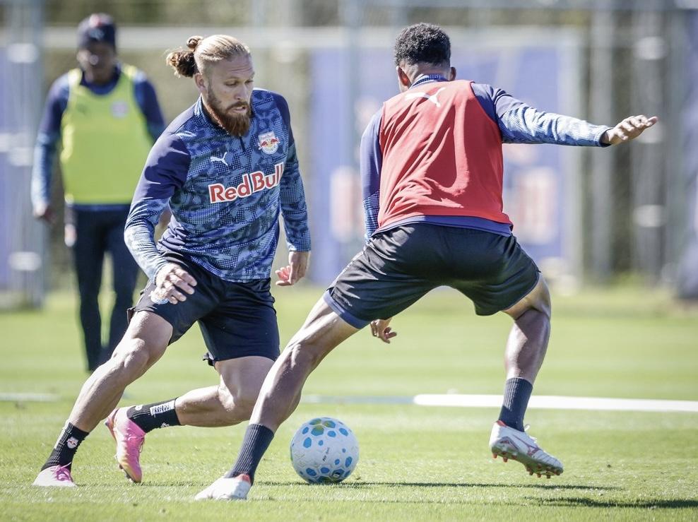 Bragantino faz treino tático e encerra preparação para decisão contra Sporting Cristal