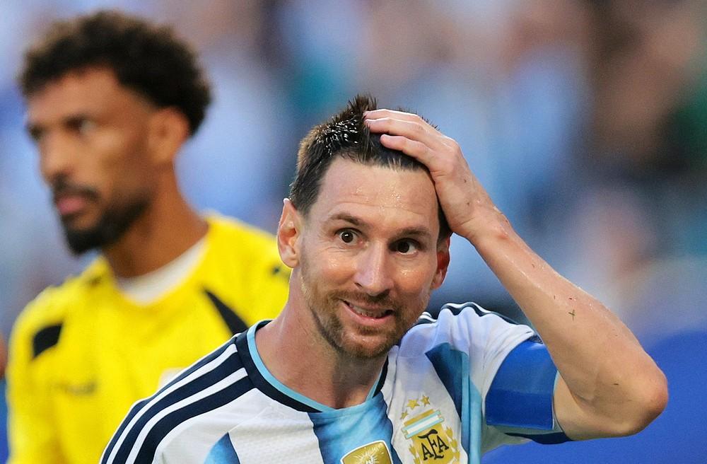Chances de título: França segue favorita, Argentina sua para vencer e cai para 3º, e Brasil perde posição