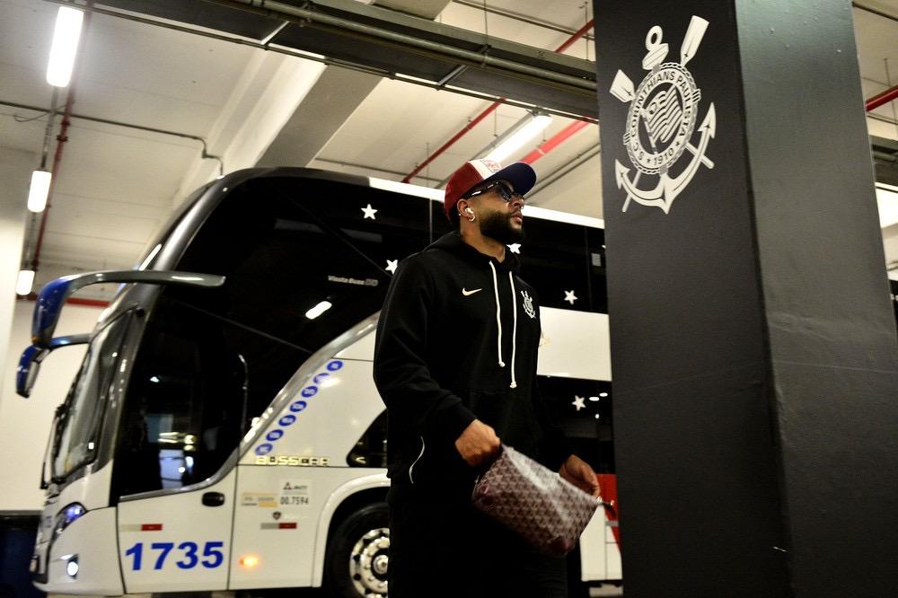 Corinthians define data para retorno de Memphis e agenda exames