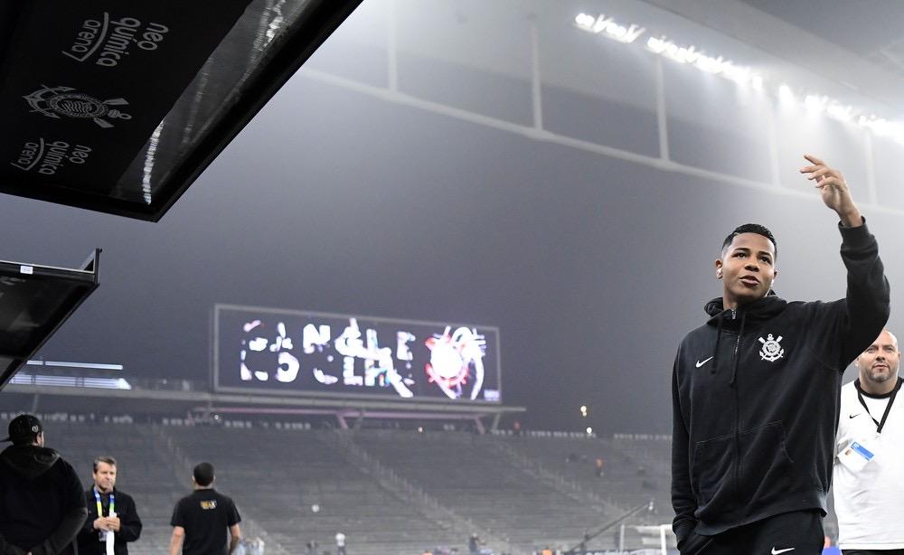 Corinthians recua por Wesley, e Cruzeiro retoma conversas pelo atacante