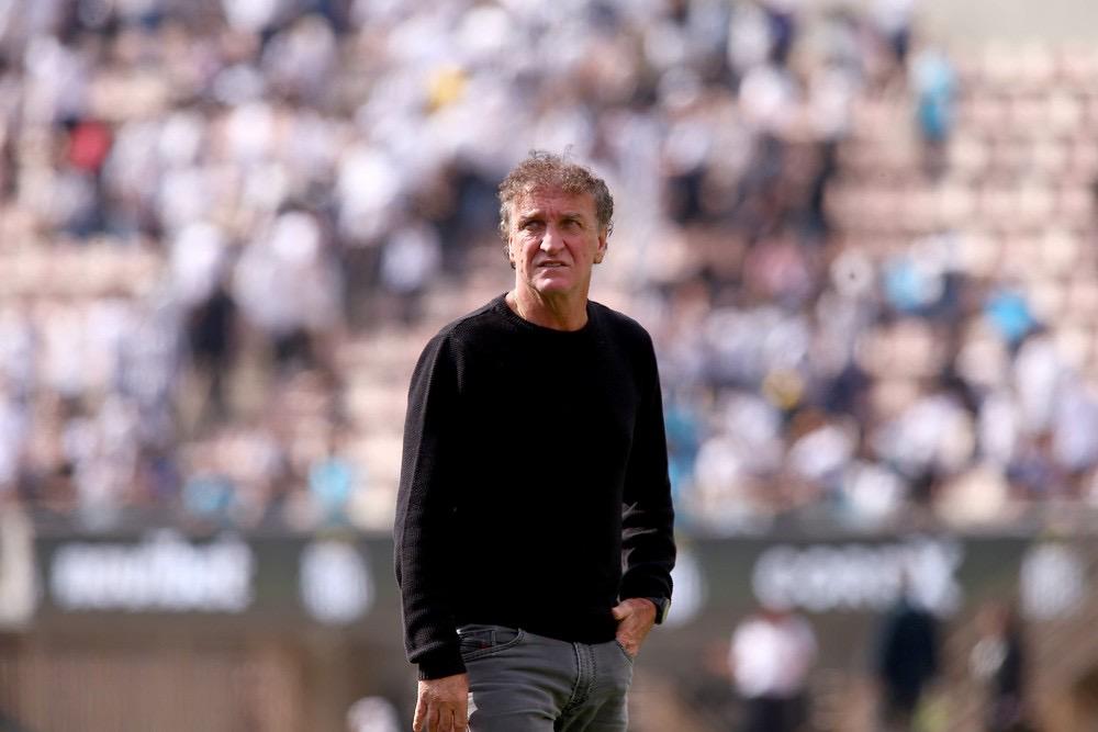 Cuca valoriza a base e minimiza chance de contratações no Santos: 