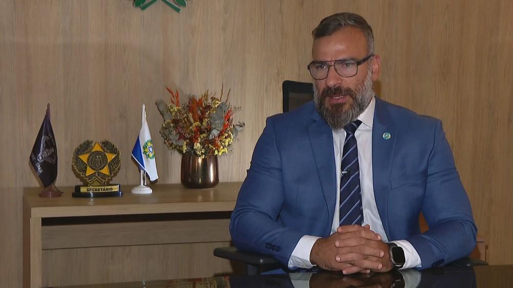 Ex-prefeito alvo da PF anunciou mãe de Flávio Bolsonaro como suplente ao Senado